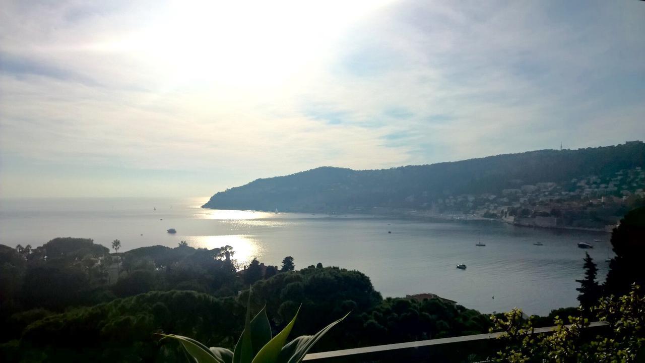 Vintage Flat Overlooking Villefranche Bay Apartment Exterior photo