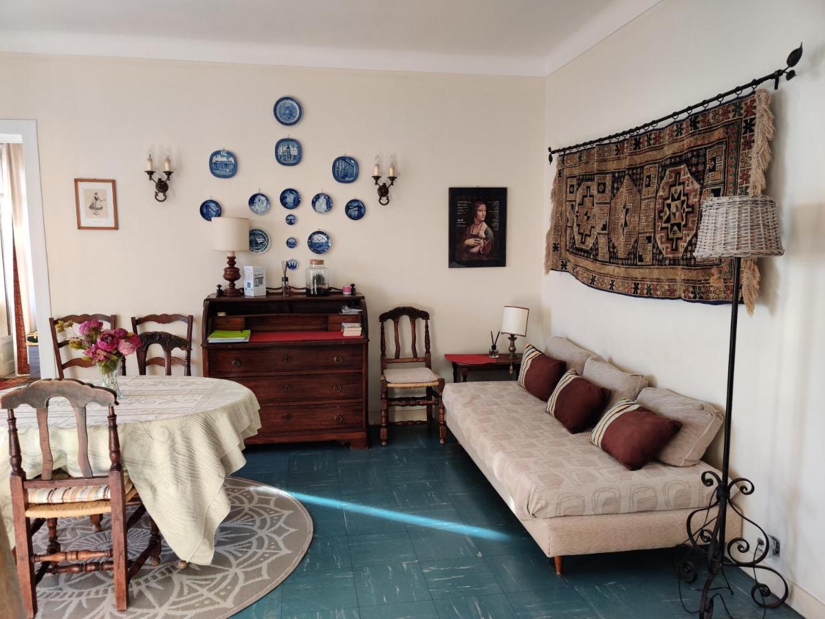 Vintage Flat Overlooking Villefranche Bay Apartment Exterior photo